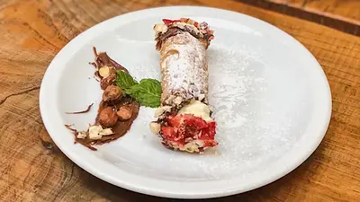 Cannoli siciliano, postre italiano Cannoli siciliano, postre italiano