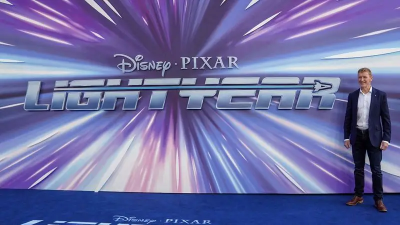 Película "Lightyear" de Pixar no se estrenará en 14 países por escenas pareja del mismo sexo