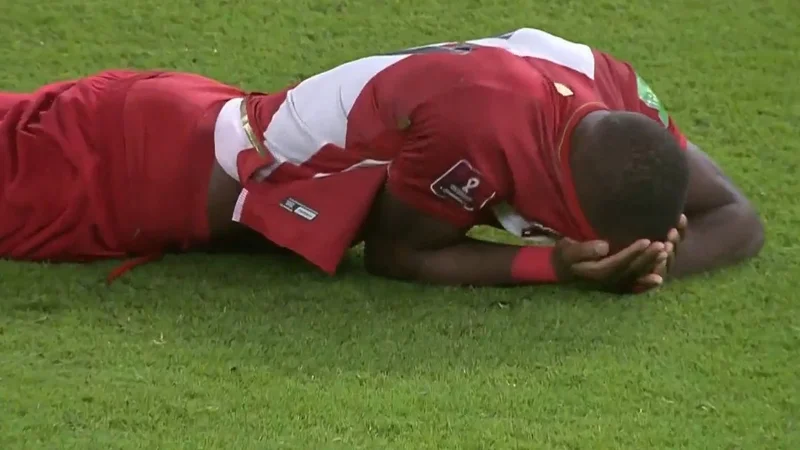 El desconsolado llanto de Luis Advíncula por quedarse afuera del Mundial