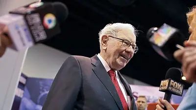 Warren Buffett dona 4.000 millones de dólares a la caridad Warren Buffett dona 4.000 millones de dólares a la caridad