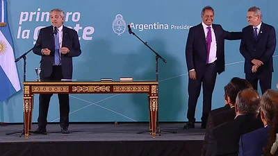 Agustín Rossi, Daniel Scioli Agustín Rossi, Daniel Scioli