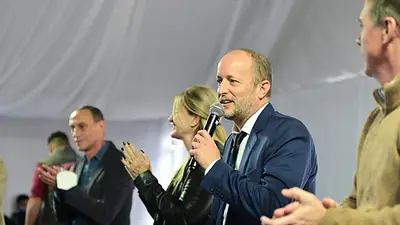 Tras las renuncias de Insaurralde, desde PBA consideran que es un “asunto cerrado” Tras las renuncias de Insaurralde, desde PBA consideran que es un “asunto cerrado”