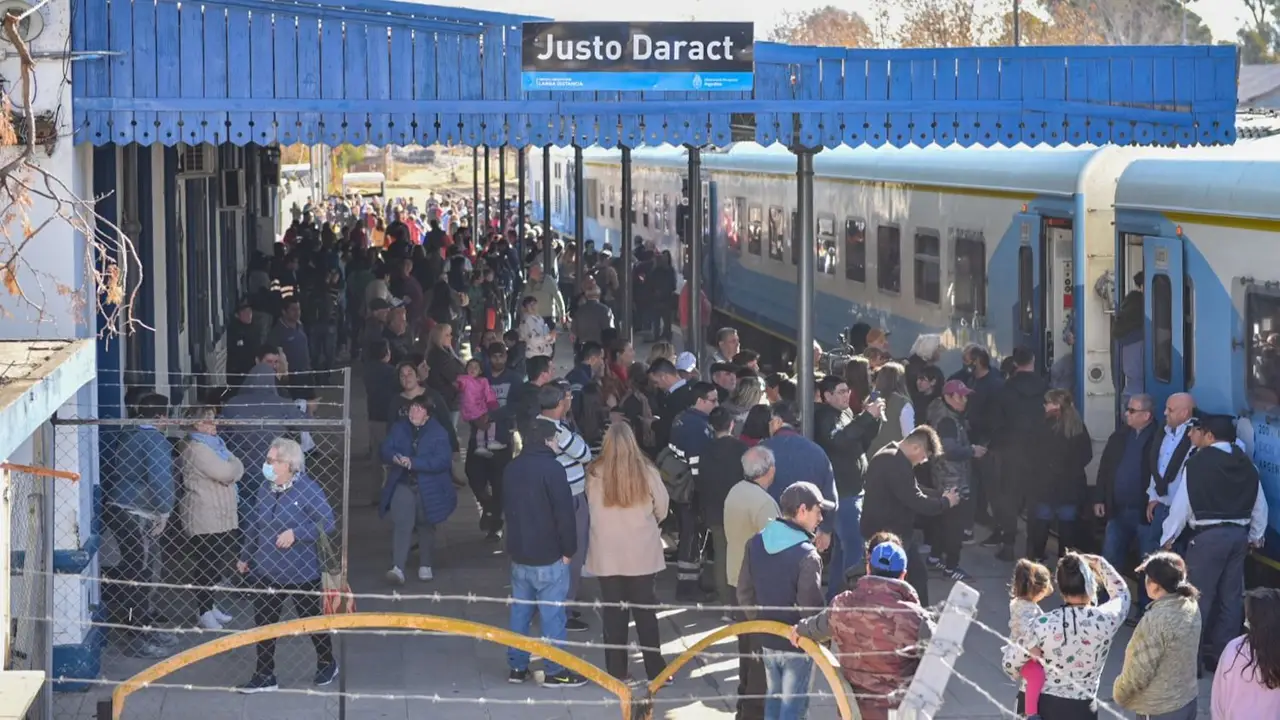 El tren de pasajeros volvió a San Luis tras 30 años y buscan que llegue a Mendoza