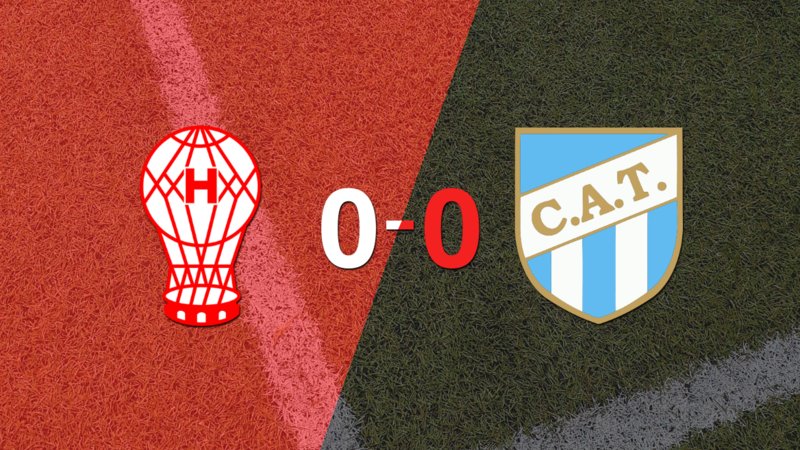 Huracán y Atlético Tucumán no se hicieron daño y empataron sin goles