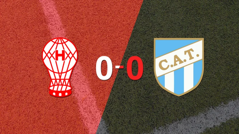 Huracán y Atlético Tucumán no se hicieron daño y empataron sin goles