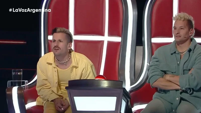 Mau y Ricky en La Voz.