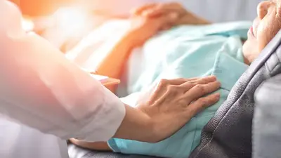 Alertan que solo entre el 10 y el 14% de los pacientes acceden a cuidados paliativos Alertan que solo entre el 10 y el 14% de los pacientes acceden a cuidados paliativos