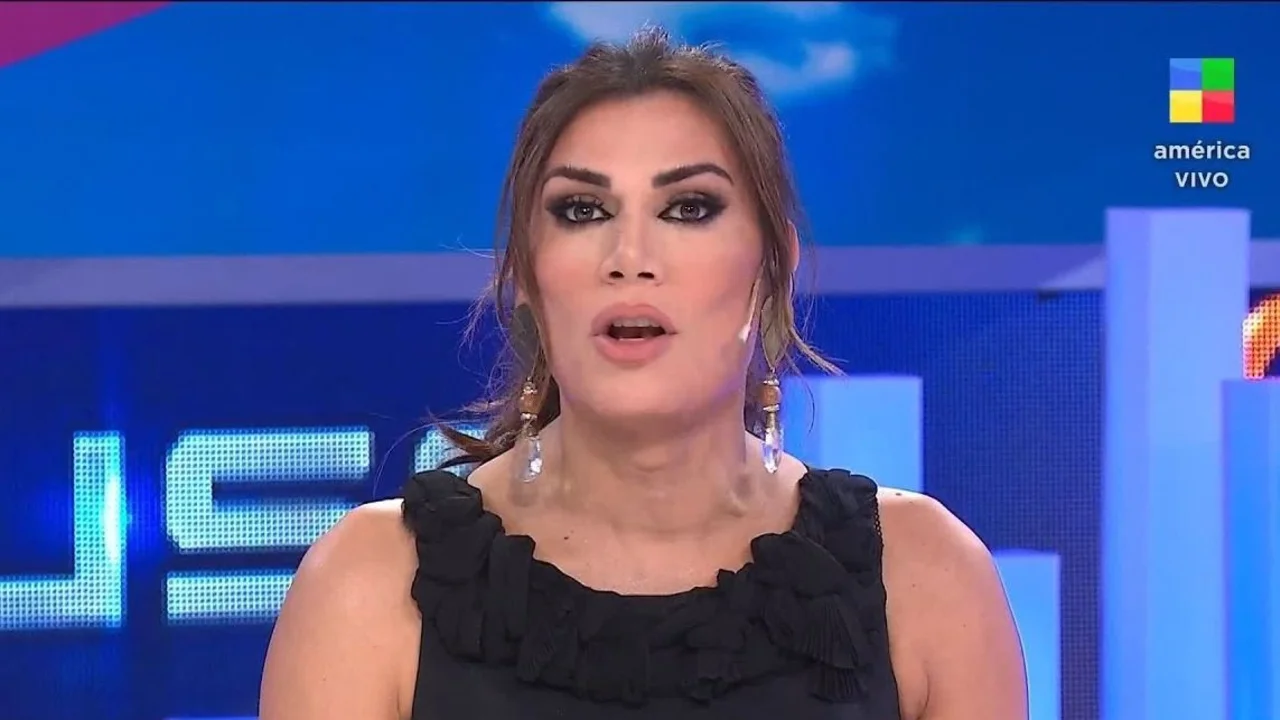 Flor de la V en Intrusos.