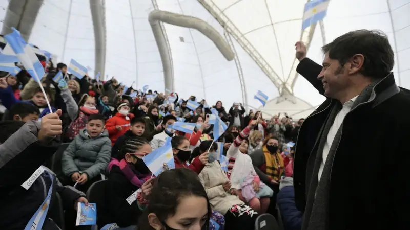 Kicillof defendió el lenguaje inclusivo y le dijo a los chicos: “Hablen como quieran”