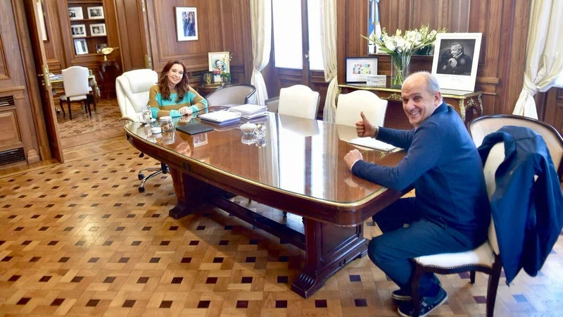 Cristina Kirchner recibió a Zurro y debatieron sobre los planes sociales