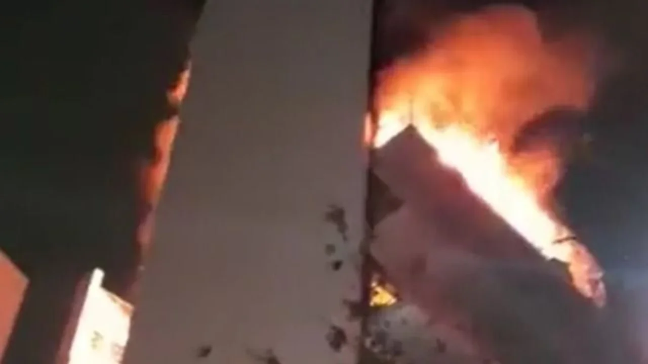 Incendio en Recoleta: 5 muertos y 18 internados de urgencia