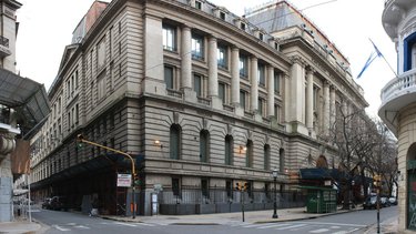 Sin respuestas del gobierno de Milei, docentes del Nacional Buenos Aires van al paro
