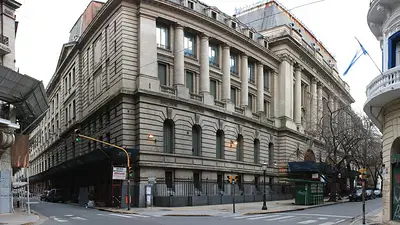 Sin respuestas del gobierno de Milei, docentes del Nacional Buenos Aires van al paro Sin respuestas del gobierno de Milei, docentes del Nacional Buenos Aires van al paro