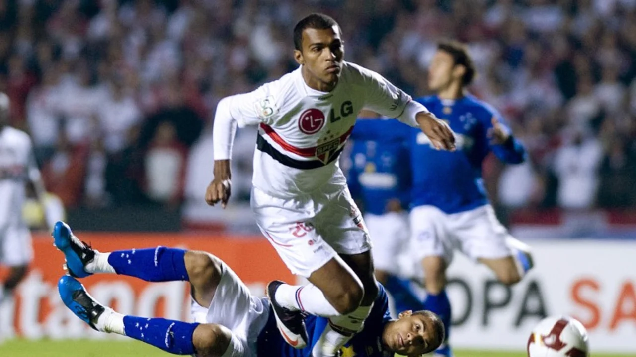 El exfutbolista brasileño Richarlyson se declara bisexual