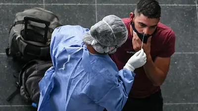 Coronavirus: los contagios bajaron un 27% pero las muertes aumentaron un 68% Coronavirus: los contagios bajaron un 27% pero las muertes aumentaron un 68%