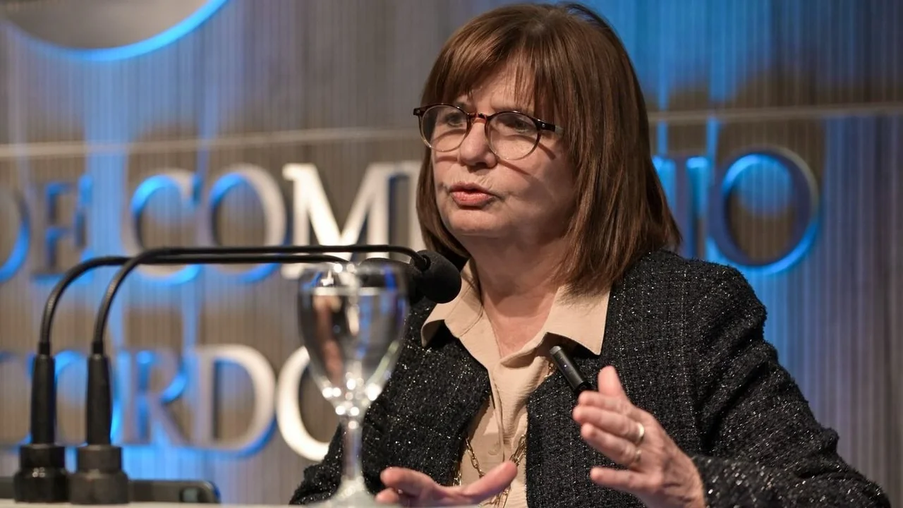 Patricia Bullrich se quejó de las burlas: "El vino es sano"