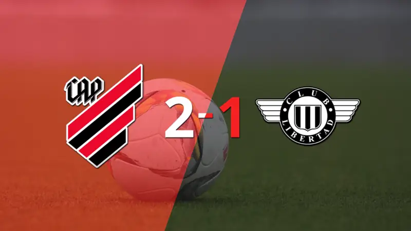 Libertad no pudo en su visita a Athletico Paranaense y perdió 2 a 1