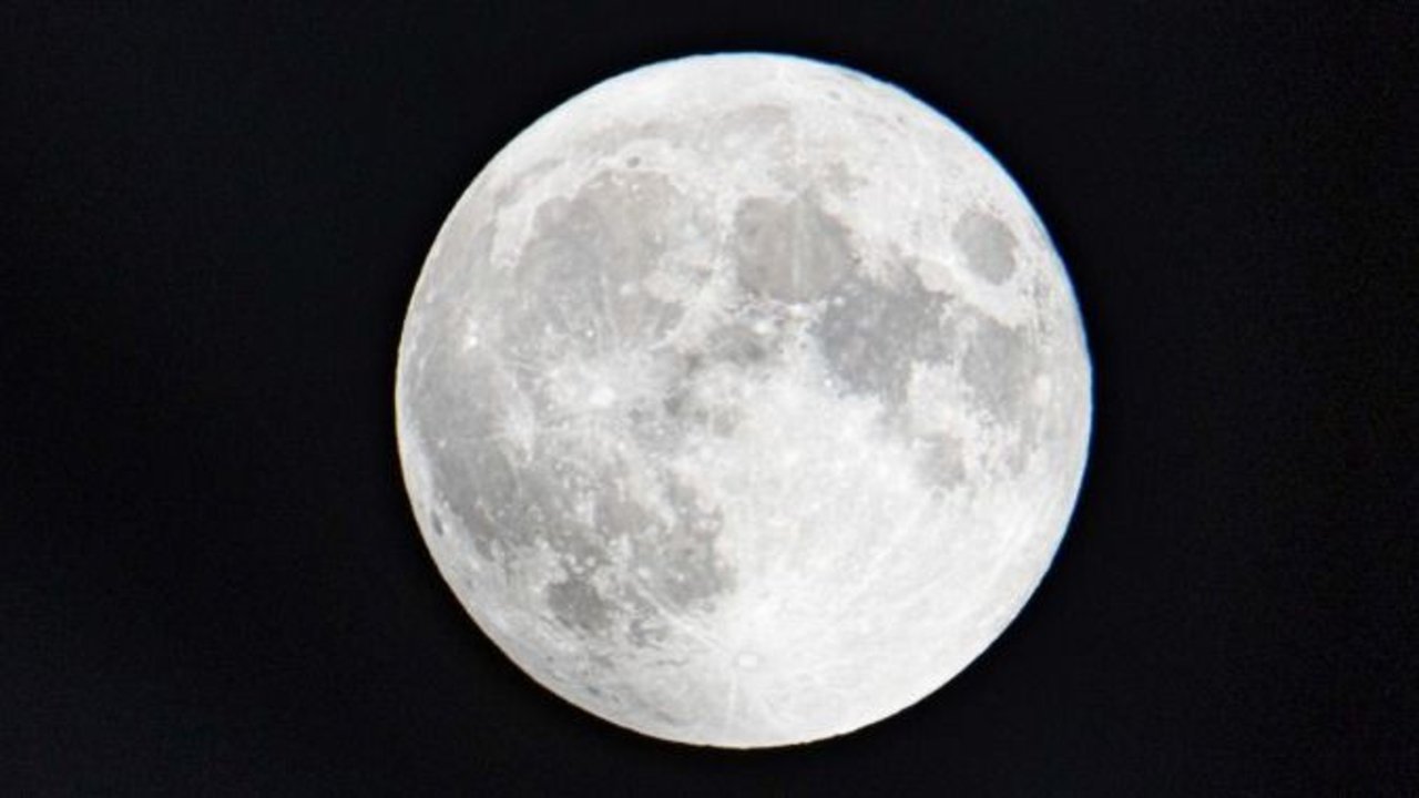 Superluna de Ciervo