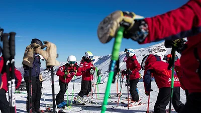 Turistas extranjeros vuelven a copar los centros de esquí en Chile tras la pandemia Turistas extranjeros vuelven a copar los centros de esquí en Chile tras la pandemia
