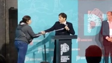 Kicillof se reunió con la mujer que lo increpó en un acto en Brandsen