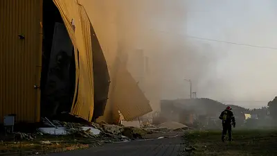 Miles de evacuados tras la destrucción de una represa clave en Ucrania Miles de evacuados tras la destrucción de una represa clave en Ucrania