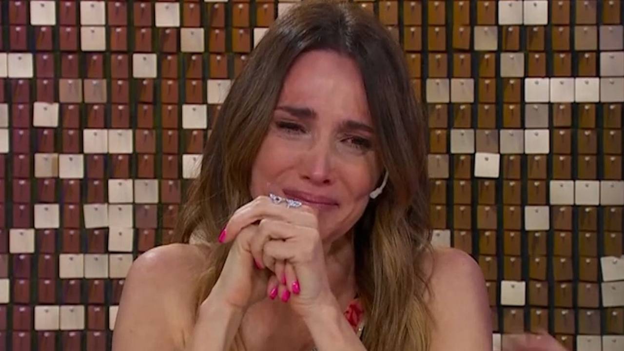 Vero Lozano llorando