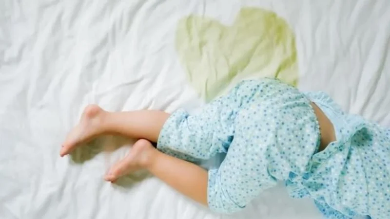 "Cama mojada" o incontinencia: A partir de qué edad empieza a ser una preocupación