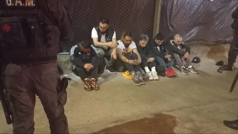 Video: detenidos por los enfrentamientos entre hinchas de Boca y Colo Colo