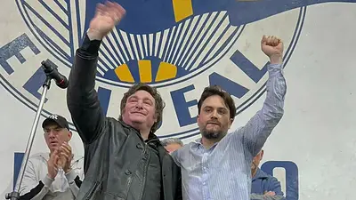 EN LA CARA: la reacción de un candidato de Milei cuando Melconian destrozó la dolarización EN LA CARA: la reacción de un candidato de Milei cuando Melconian destrozó la dolarización