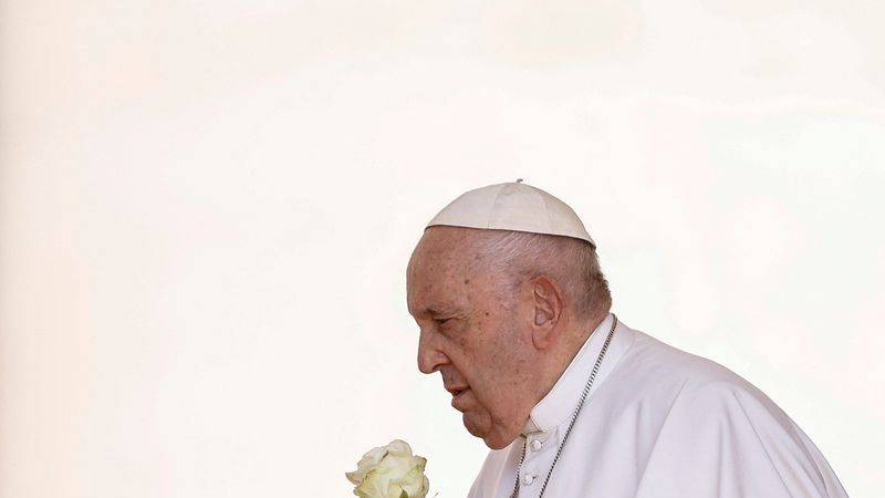 El Papa se encuentra en "buen estado general" y respira con normalidad -Vaticano