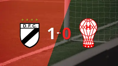 Con un solo tanto, Danubio derrotó a Huracán en el estadio Centenario Con un solo tanto, Danubio derrotó a Huracán en el estadio Centenario