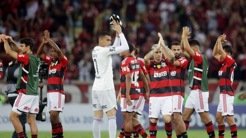 Flamengo vence a Racing Club en la Libertadores; Olimpia golea