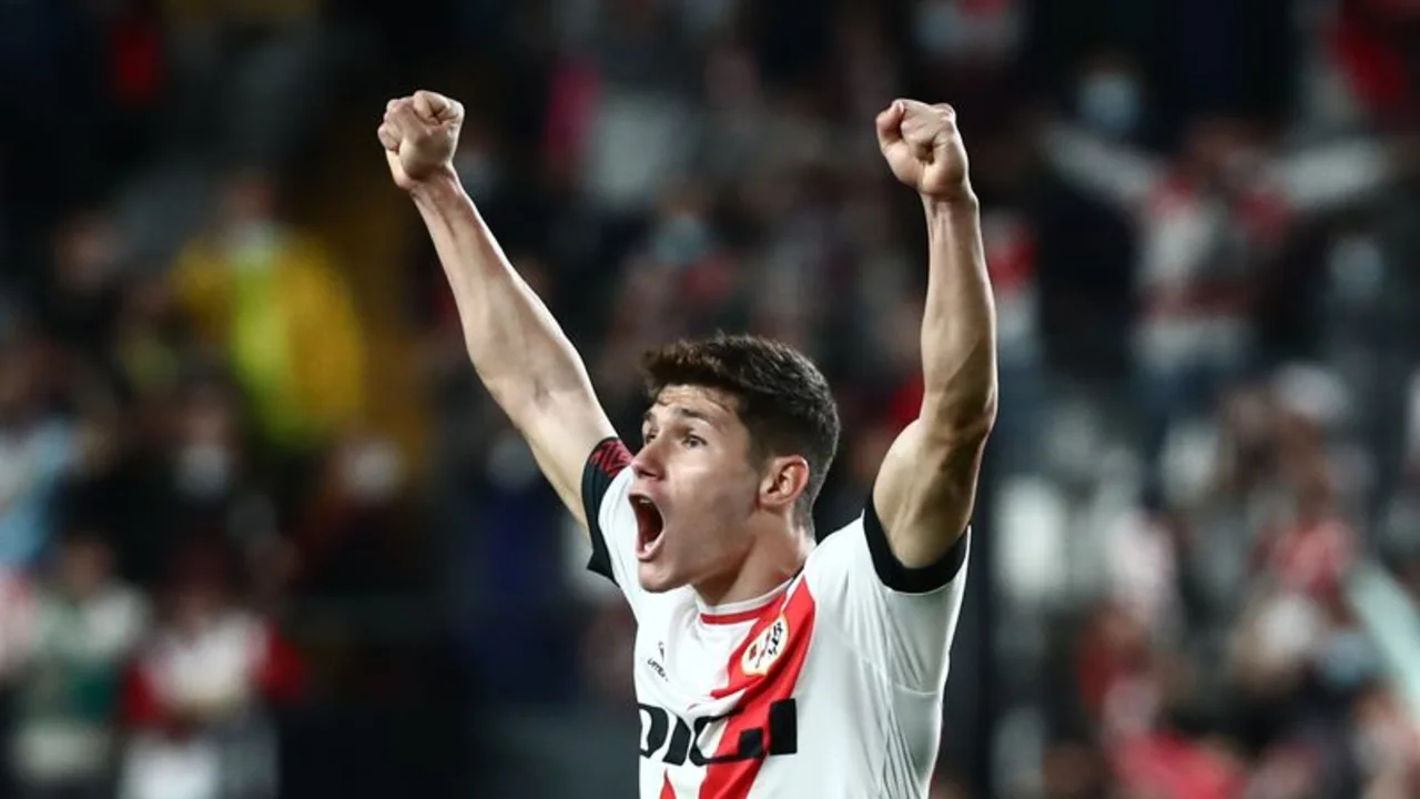El Real Madrid ficha al defensa del Rayo Vallecano Fran García