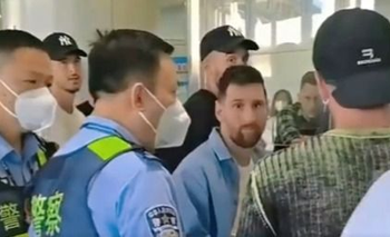 Susto para Messi: fue retenido en China por agentes de seguridad | Selección argentina
