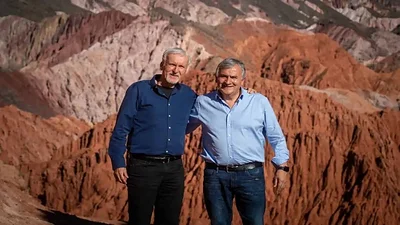 El director de Titanic filtró el lado B de la visita a Jujuy y cruzó a Morales: "Resentido" El director de Titanic filtró el lado B de la visita a Jujuy y cruzó a Morales: "Resentido"
