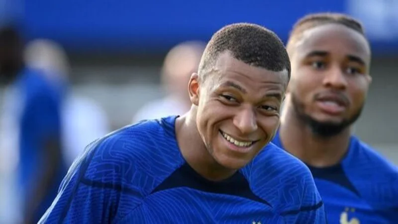 Chau Mbappé: el crack se pudrió y le dijo al PSG lo que todos esperaban
