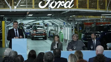 Massa encabezó un anucio de inversión en Ford por US$ 660 millones