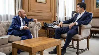 A horas del cierre de los frentes electorales, se reunieron De Pedro e Insfrán en la Rosada A horas del cierre de los frentes electorales, se reunieron De Pedro e Insfrán en la Rosada