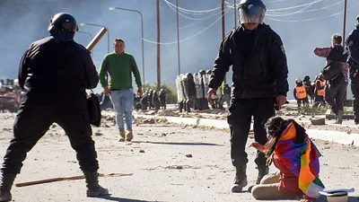 Investigarán a efectivos policiales tras la represión en las protestas de Jujuy. Investigarán a efectivos policiales tras la represión en las protestas de Jujuy.