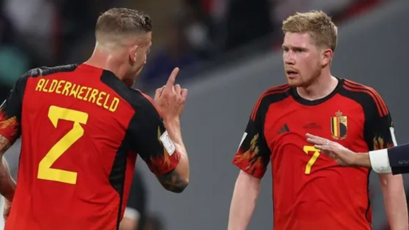 Escándalo total en Bélgica: infidelidades, un capitán sacado y un crack que abandonó