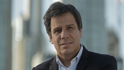 Facundo Manes confirmó que va a competir como candidato a presidente por Juntos por el Cambio. Facundo Manes confirmó que va a competir como candidato a presidente por Juntos por el Cambio.