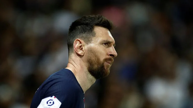 Messi dice que le costó adaptarse tras fichar por PSG y que trato de algunos aficionados fue diferente