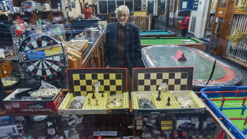 Billares Barrientos: la historia del tradicional negocio que vende mesas de pool y de billar desde 1930