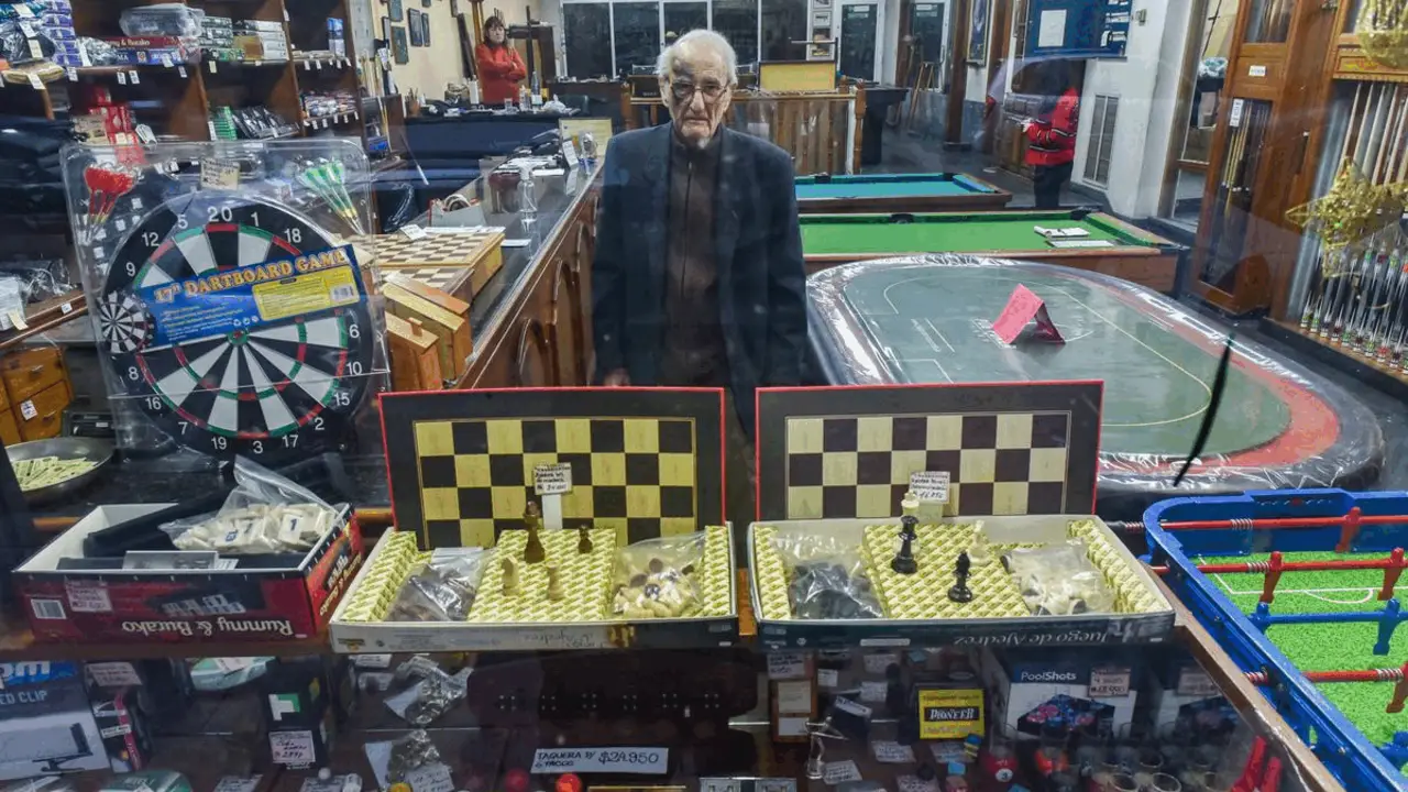 Billares Barrientos: la historia del tradicional negocio que vende mesas de pool y de billar desde 1930