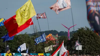 Elton John ofrecerá su último concierto en Reino Unido en Glastonbury Elton John ofrecerá su último concierto en Reino Unido en Glastonbury