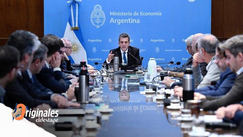 Sergio Massa con el gabinete económico