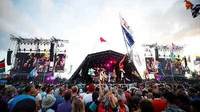 Swiftflación: las estrellas suben los precios de las entradas, pero los fans acuden en masa Swiftflación: las estrellas suben los precios de las entradas, pero los fans acuden en masa