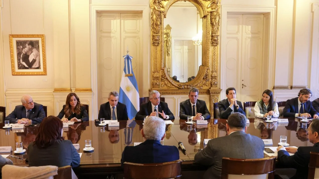 Con Massa y Wado, Alberto Fernández encabezó la reunión de Gabinete