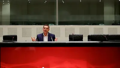 Tras derrota electoral, Tsipras renunció como jefe del partido Syriza Tras derrota electoral, Tsipras renunció como jefe del partido Syriza