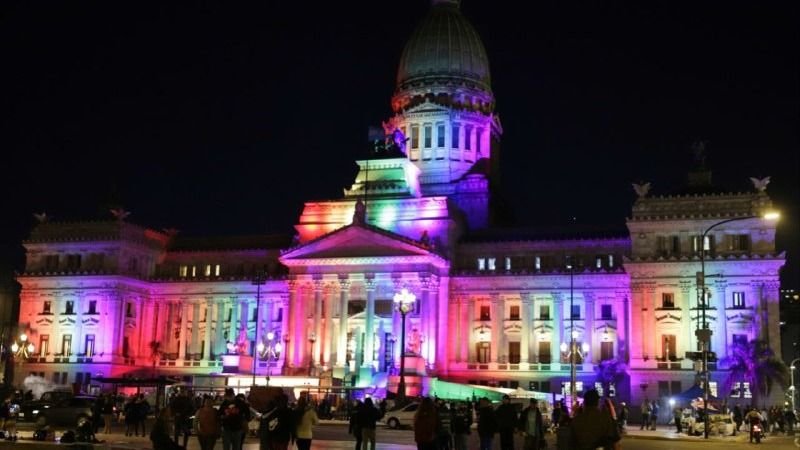 El CCK se viste con la bandera LGBTIQ+ para conmemorar el Día del Orgullo: Todas las actividades